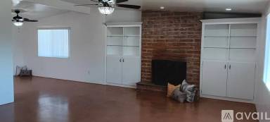 Main picture of 3920 E Poe St