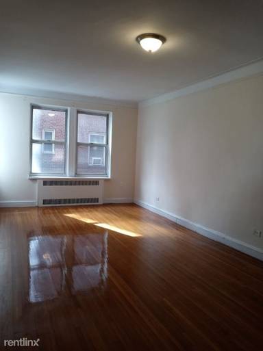 Main picture of 10822 Queens Blvd