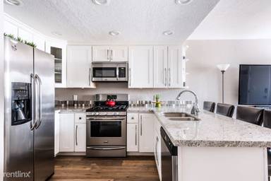 Main picture of 1327 Park Ave