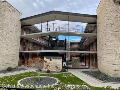 Main picture of 9 N Waverly Pl