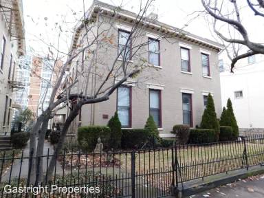 Main picture of 104 W 5th St