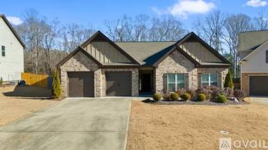 Main picture of 253 Woodward Way