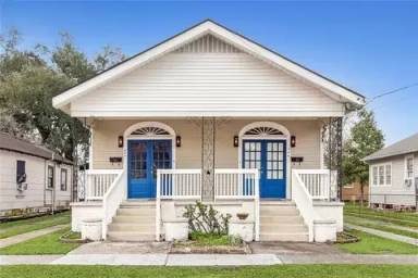 Main picture of 244 Nursery Ave