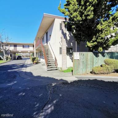 Main picture of 727 Bartlett Ave