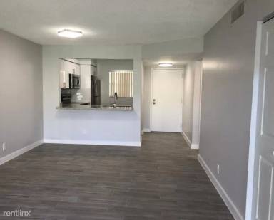 Main picture of Miramar Club Condo