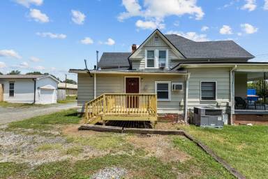 Main picture of 1417 Watts St