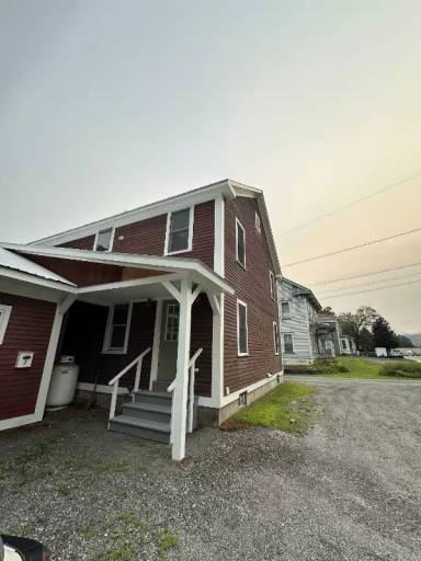 Main picture of 17 Central St