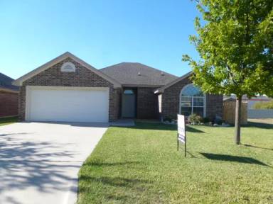 Main picture of 2810 Phoenix Dr
