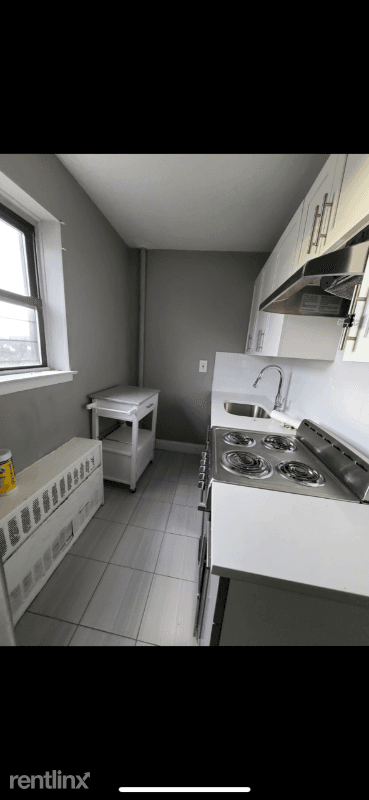 Main picture of 290 Park Hill Ave