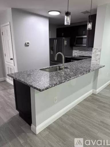 Main picture of 505 Sandalwood Ct