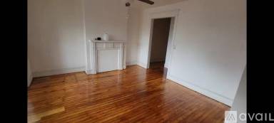 Main picture of 4811 Walnut St