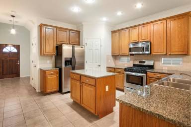 Main picture of 6704 Menchaca Rd