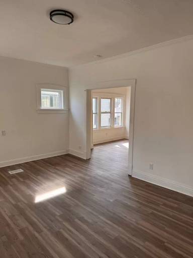 Main picture of 534 S Oakland Ave