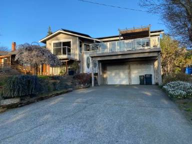 Main picture of 6203 Madrona Dr NE