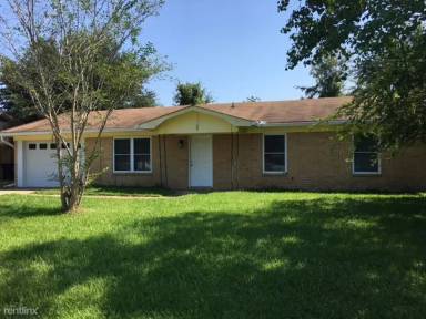 Main picture of 30 Brittany Ct