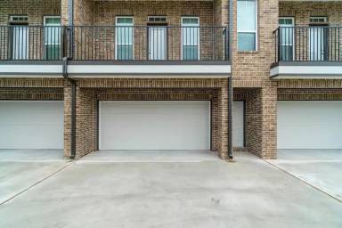 Main picture of 21944 Rayford Rd