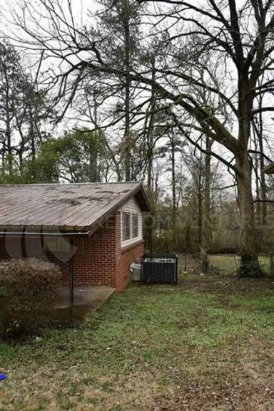 Main picture of 209 13th Ave NE