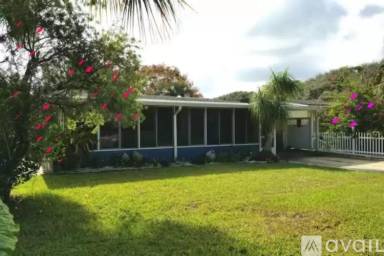 Main picture of 823 E 8th Ave