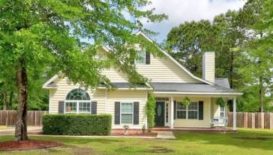 Main picture of 310 Labrador Ln