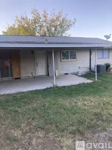 Main picture of 5230 Village Row