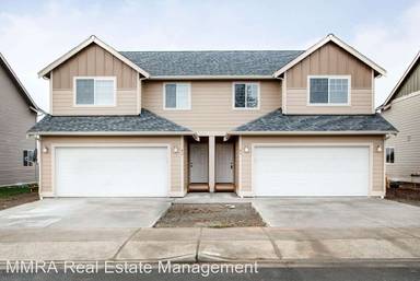 Main picture of 2200 Greenview Cir