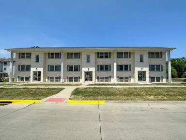 Main picture of 2929 West St