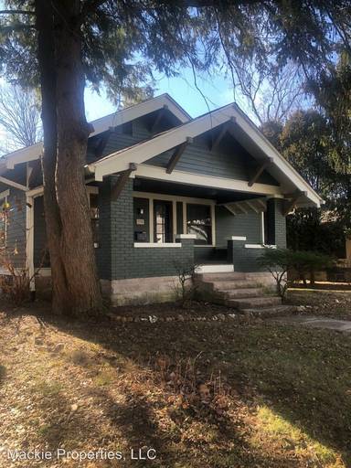 Main picture of 722 E University St