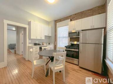 Main picture of 3765 N Kenmore Ave
