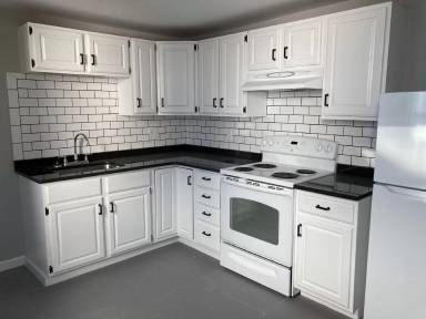 Main picture of 15-17 Swamscott Street