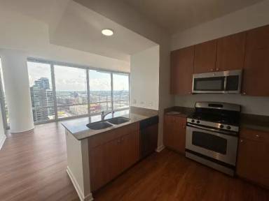 Main picture of 716 S Clark St