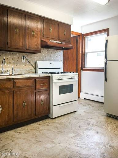 Main picture of 175 Manhattan Ave