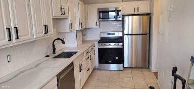 Main picture of 448 Park Dr