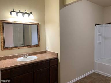 Main picture of 2434 W Southcross Blvd