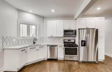 Main picture of 6512 S Champlain Ave