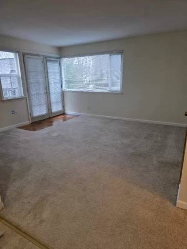 Main picture of 2349 W Newton St