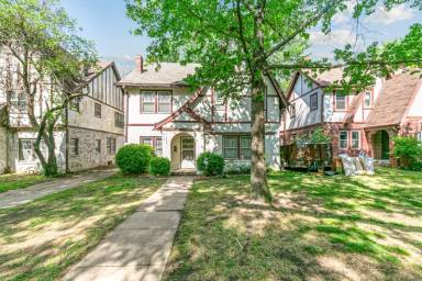 Main picture of 209 S Belmont St