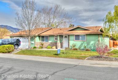 Main picture of 800 Armory Ln
