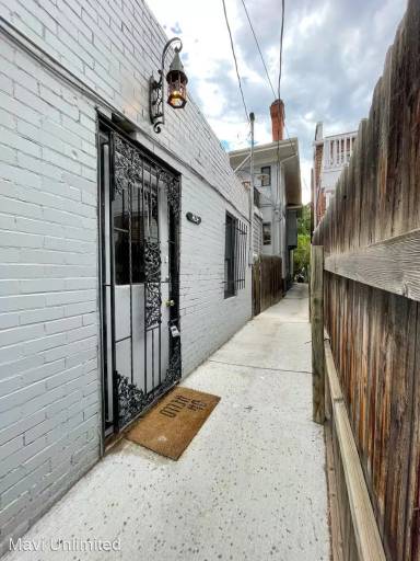 Main picture of 1420-1428 N Lafayette St Apartments