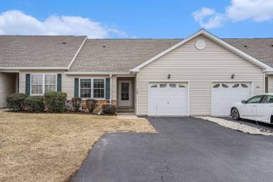 Main picture of 208 Franklin Ct