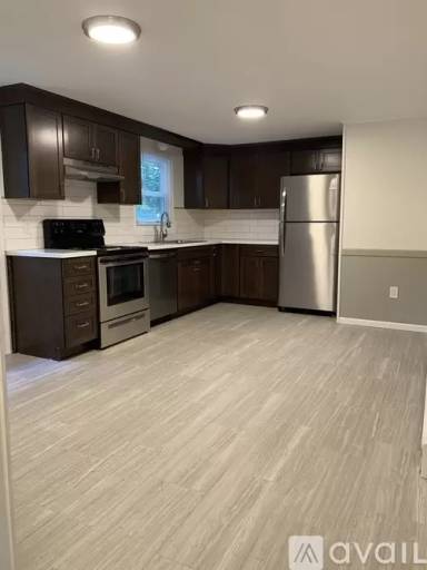 Main picture of 19 Allen St