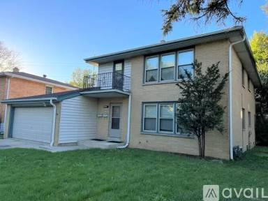Main picture of 6587 N 73rd St
