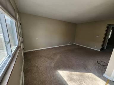Main picture of 970 W 1st Ave