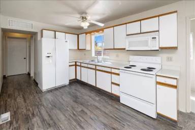 Main picture of 8849 Len Ct