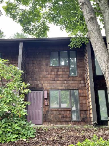 Main picture of 115 Beechnut St
