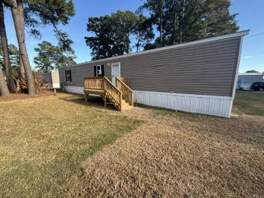 Main picture of 300 Ricks Rd