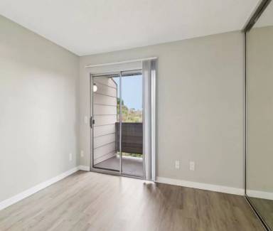 Main picture of 2095 Poplar Rd