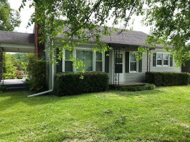 Main picture of 131 Cooks Valley Rd