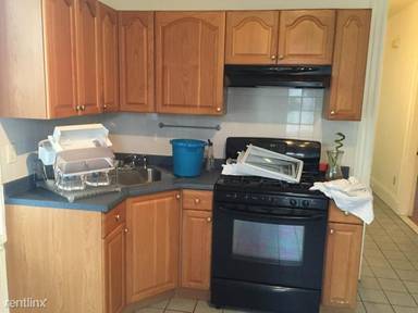 Main picture of 240 Cypress St