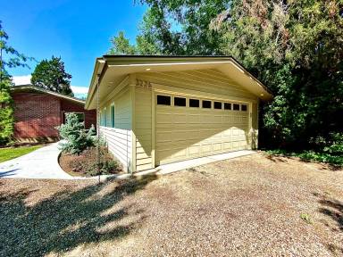 Main picture of 3226 W Camrose Ln