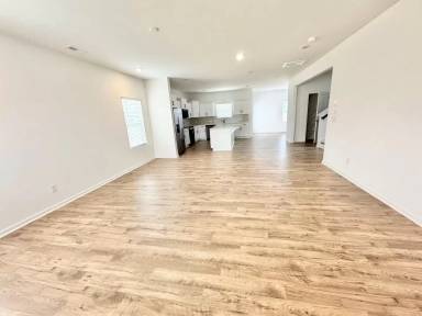 Main picture of 182 Cougar Ln